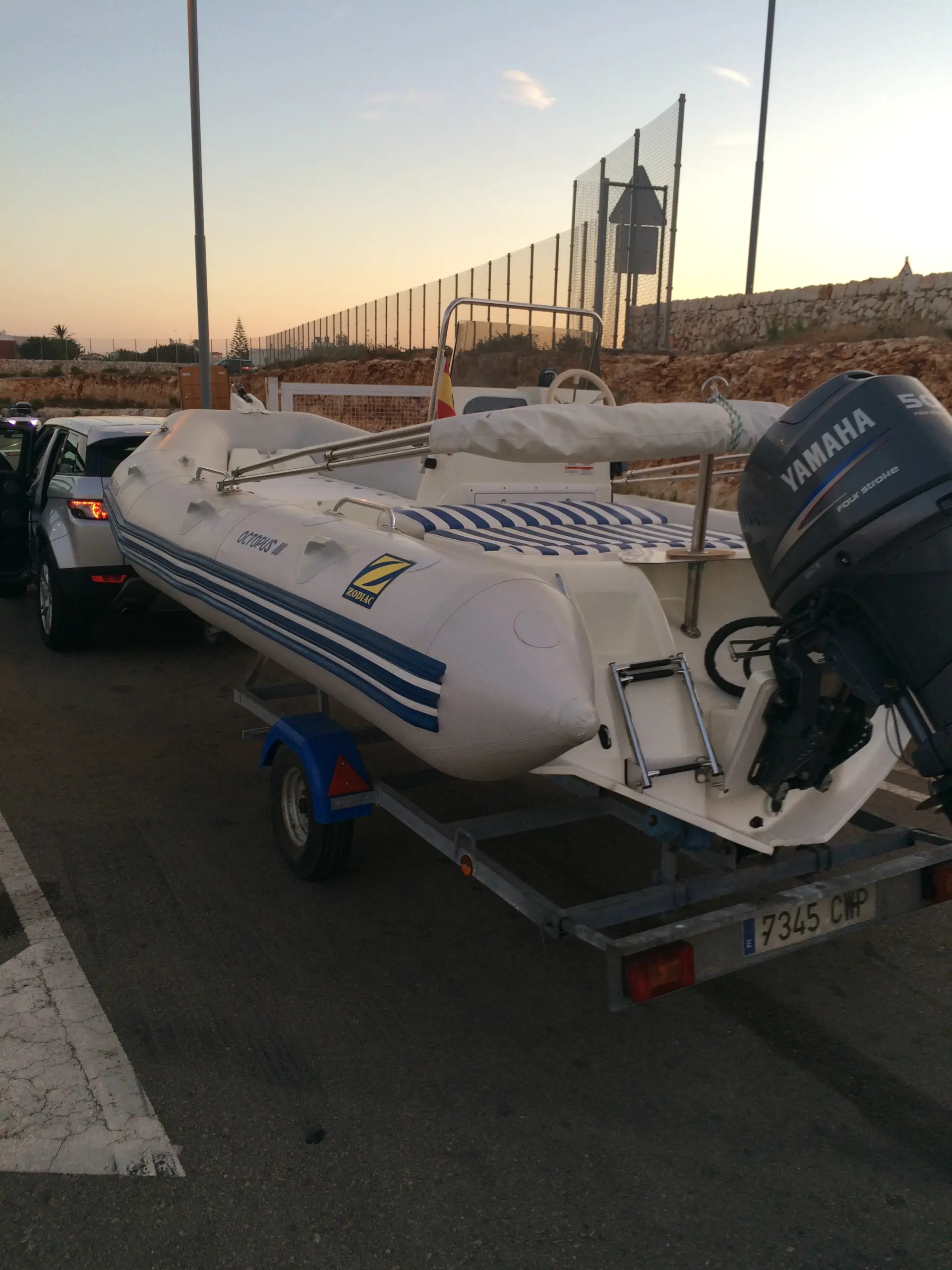 Alquiler de barco en club nautico de ciudadela - Zodiac Medline I image 9