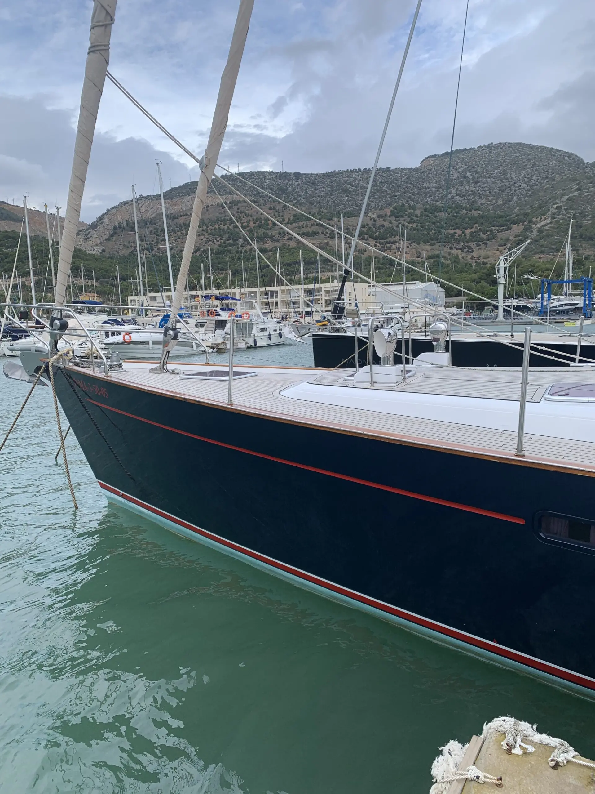 Alquiler de barco en Port Ginesta - Moody 64 image 3