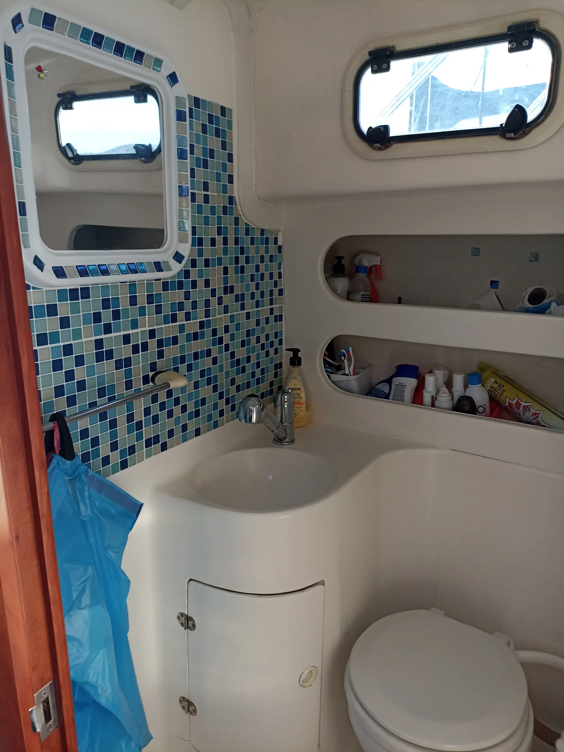 Alquiler de barco en Málaga - Nautipol 7 mares 830 image 3