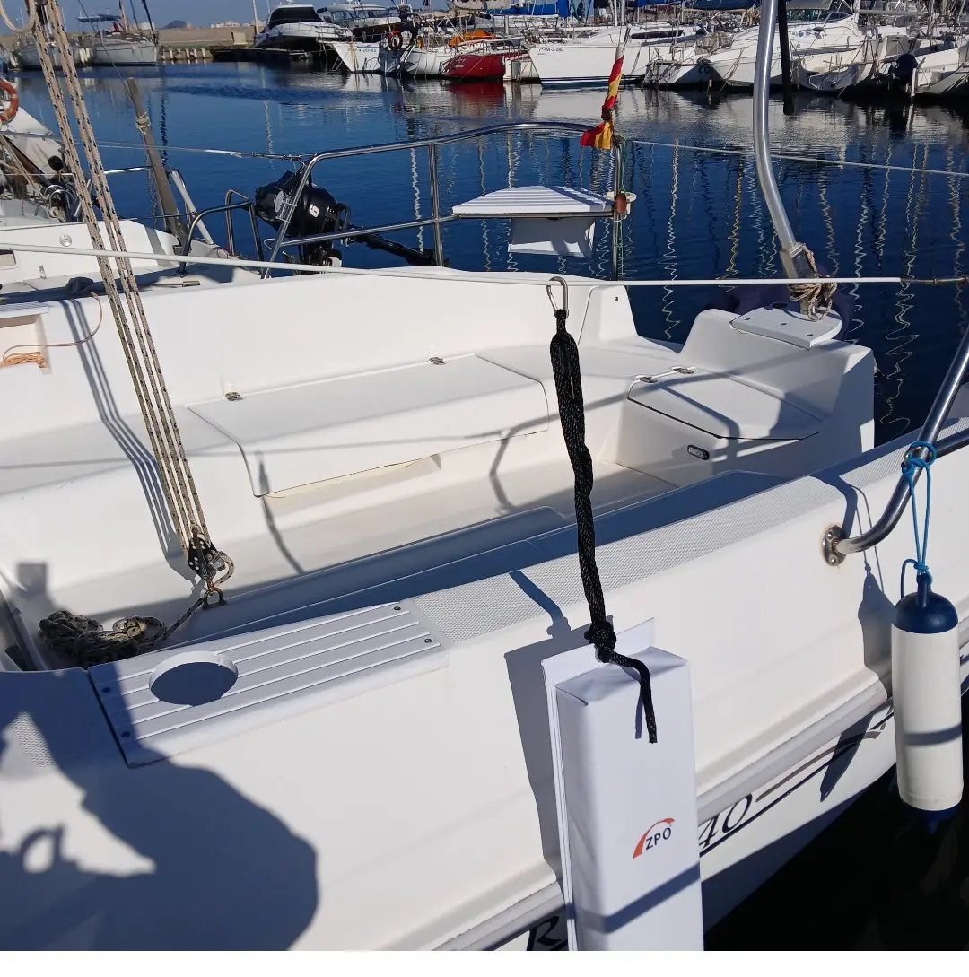 Alquiler de barco en Club nautico lo pagan murcia - Hunter 240 image 2