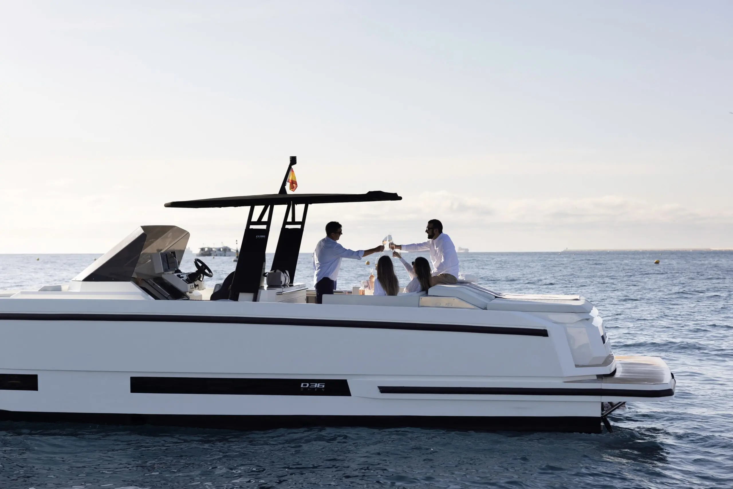 Alquiler de barco en la marina de denia - De Antonio Yachts D36 image 6