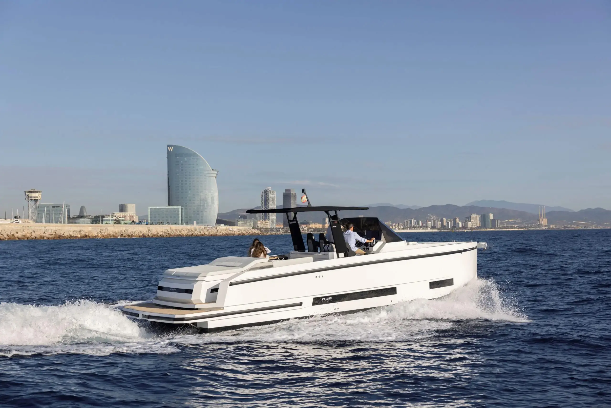 Alquiler de barco en la marina de denia - De Antonio Yachts D36 image 1