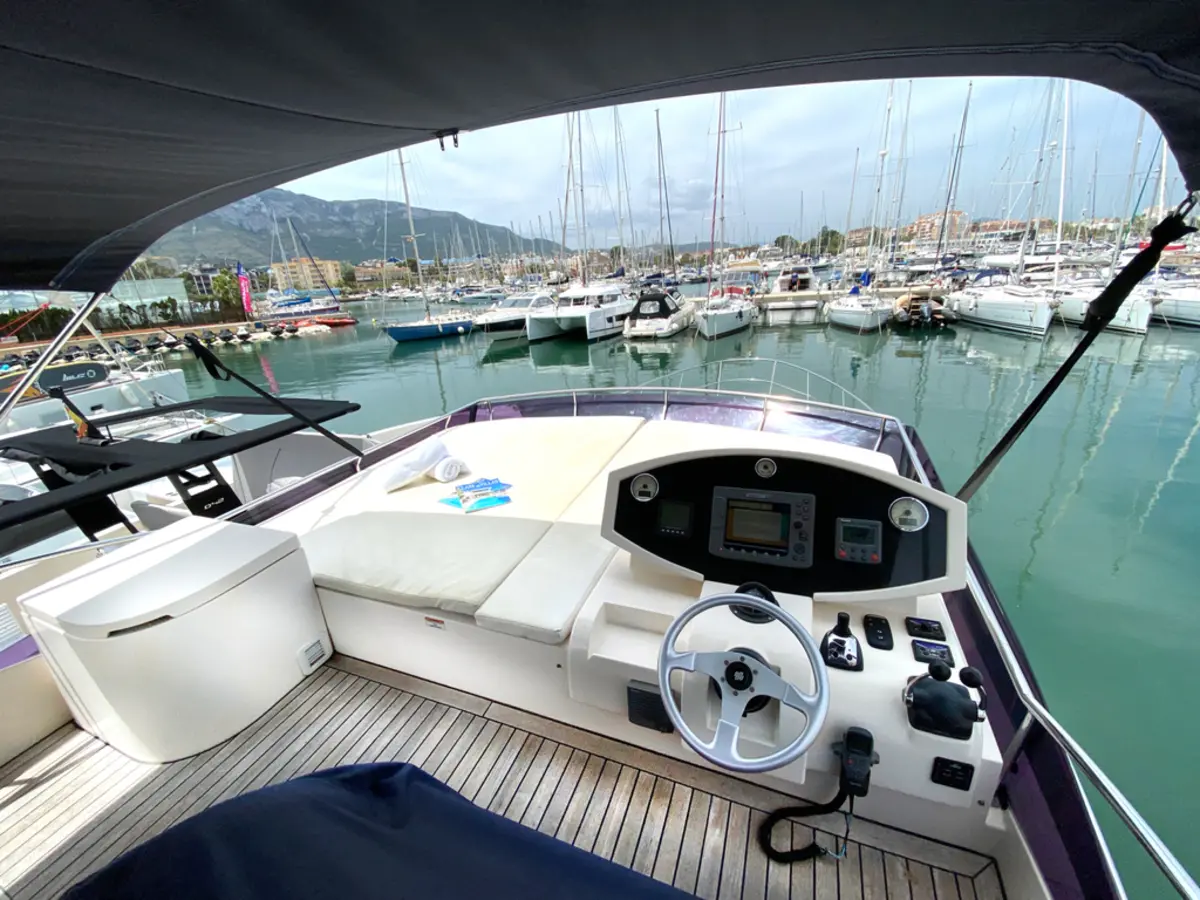 Alquiler de barco en la marina de denia - Rodman Muse 44 image 8