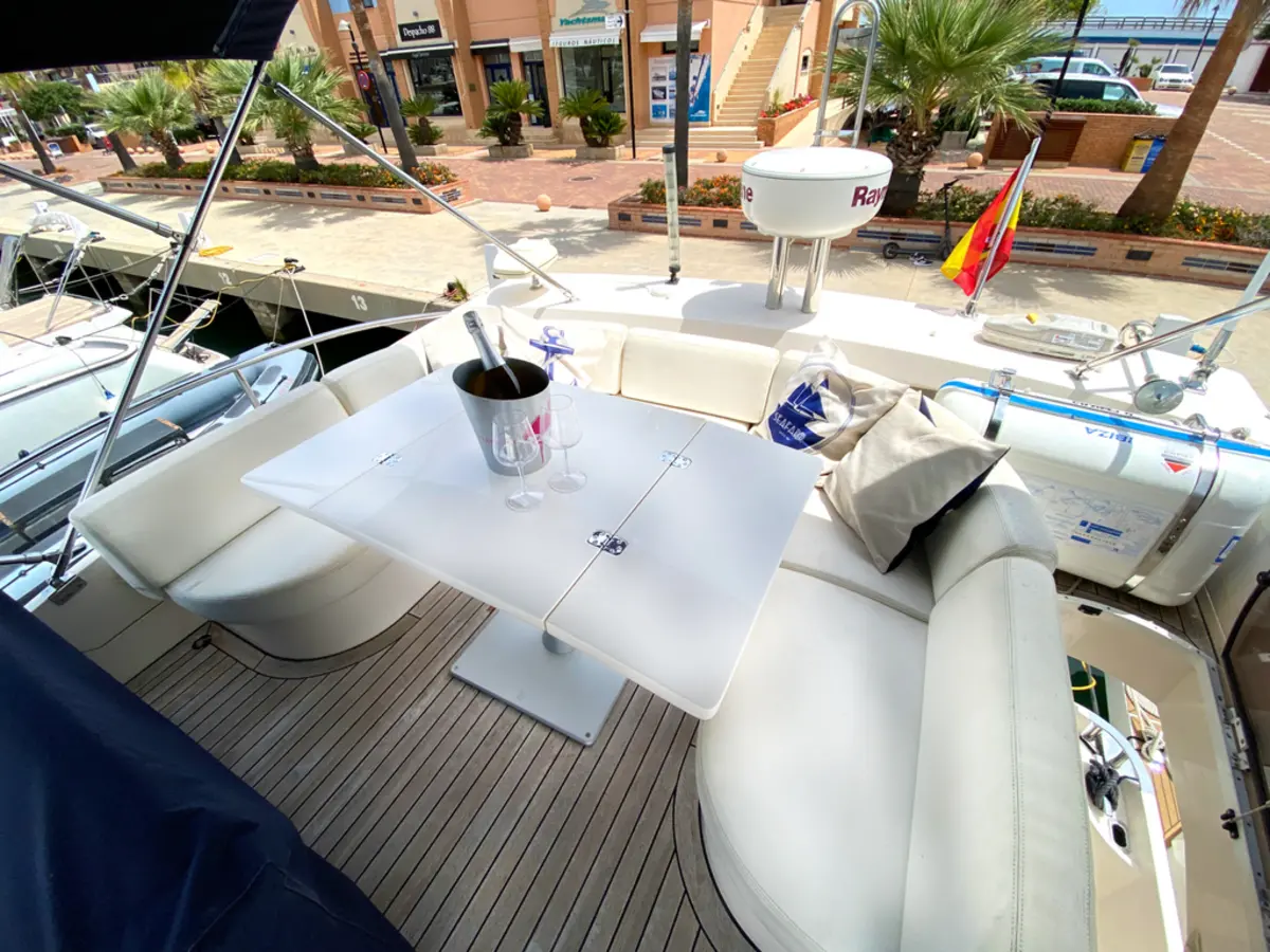 Alquiler de barco en la marina de denia - Rodman Muse 44 image 9