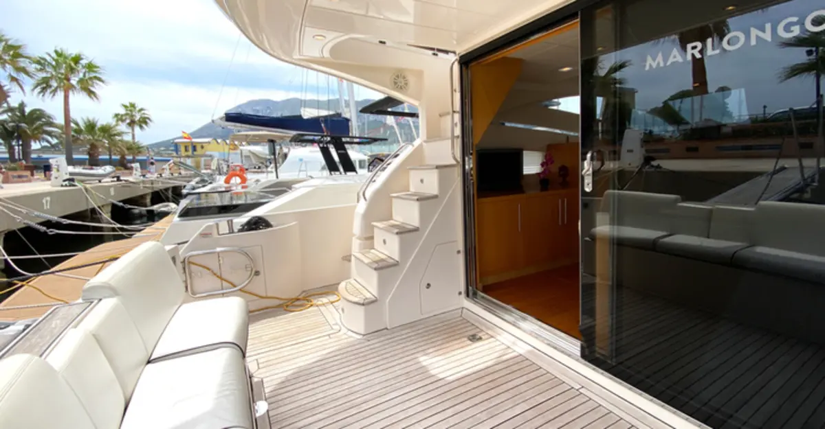 Alquiler de barco en la marina de denia - Rodman Muse 44 image 3