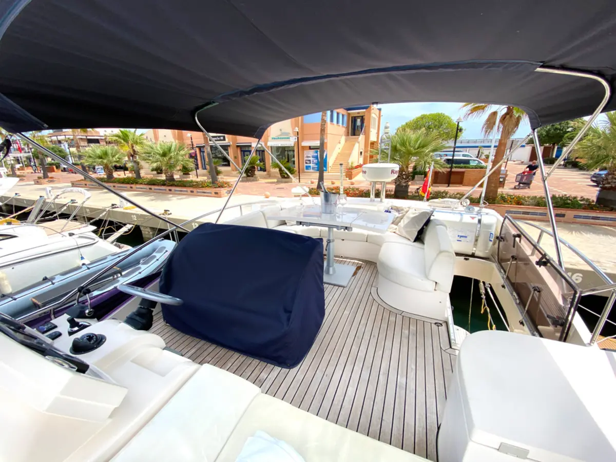 Alquiler de barco en la marina de denia - Rodman Muse 44 image 10