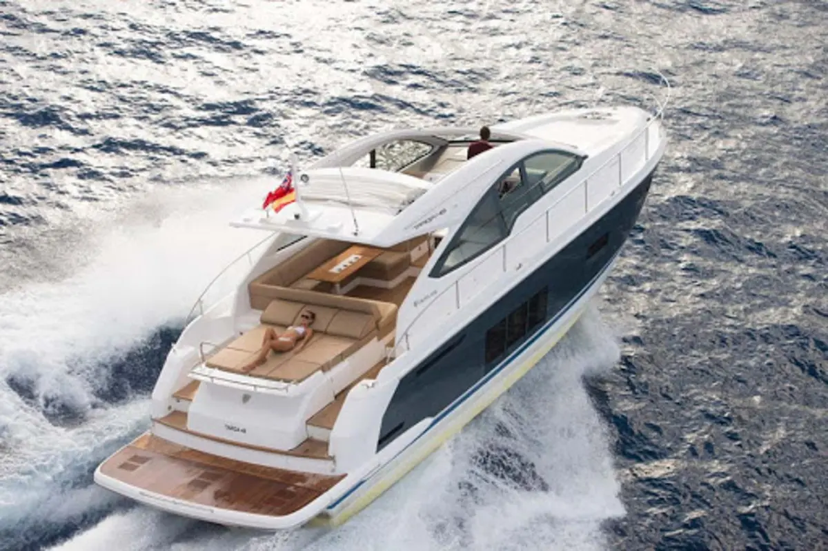 Alquiler de barco en la marina de denia - Fairline Targa 48 image 6