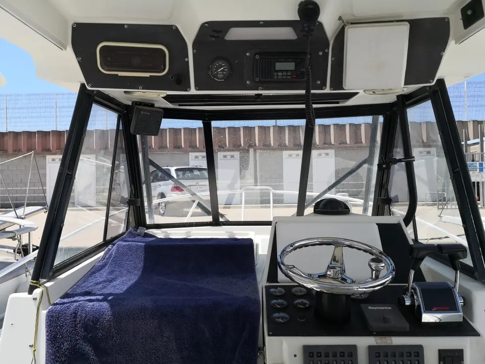 Alquiler de barco en Especialista en big game - Boston Whaler Offshore 27 image 2