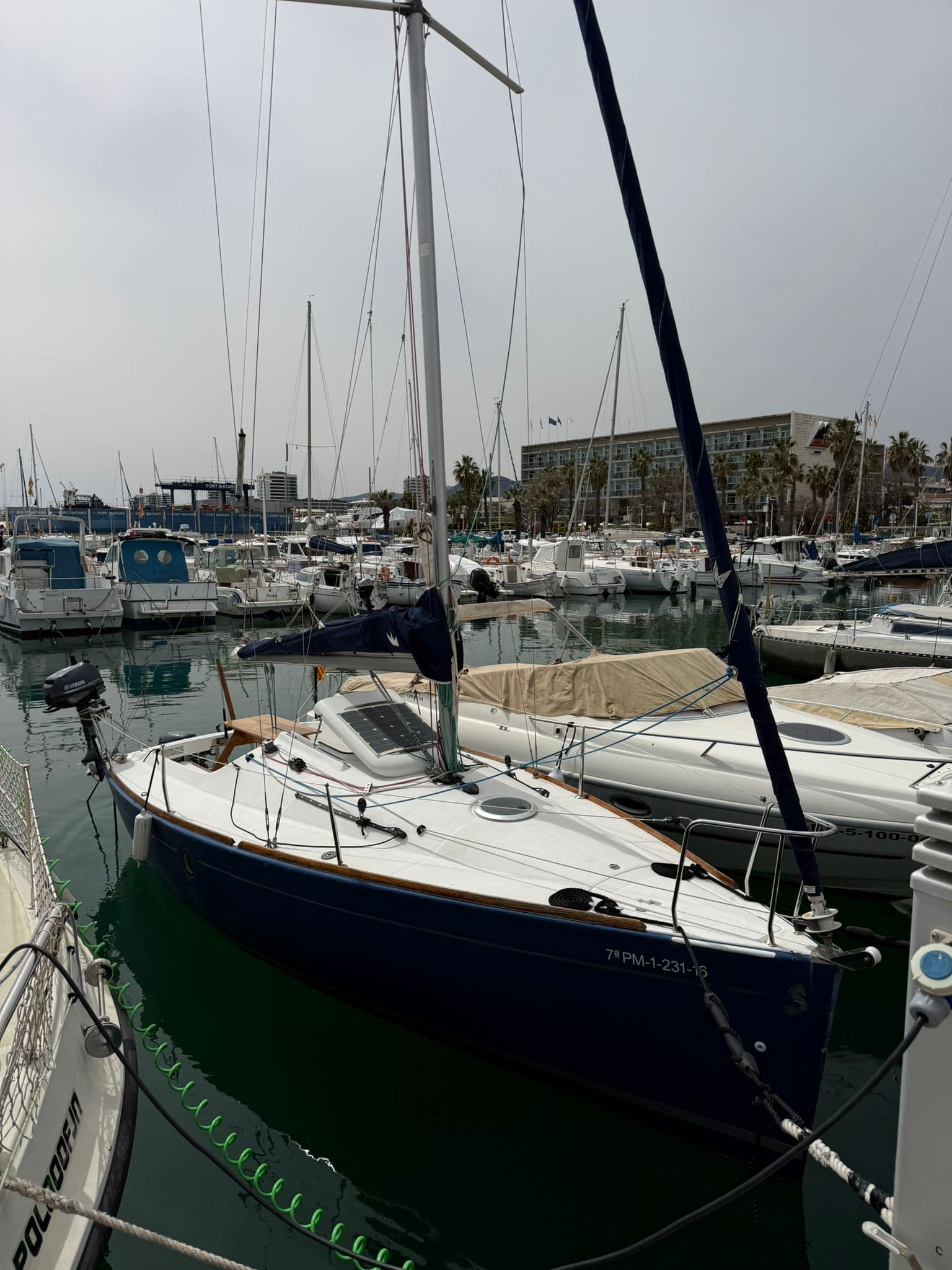 Alquiler de barco en Mataró, Port Mataro - Beneteau First 211 image 8