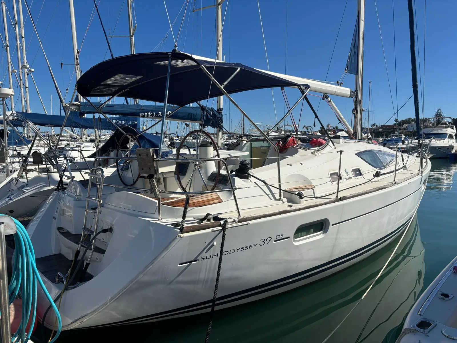 Alquiler de barco en Algeciras - JEANNEAU SUN ODYSSEY 39 DS image 1