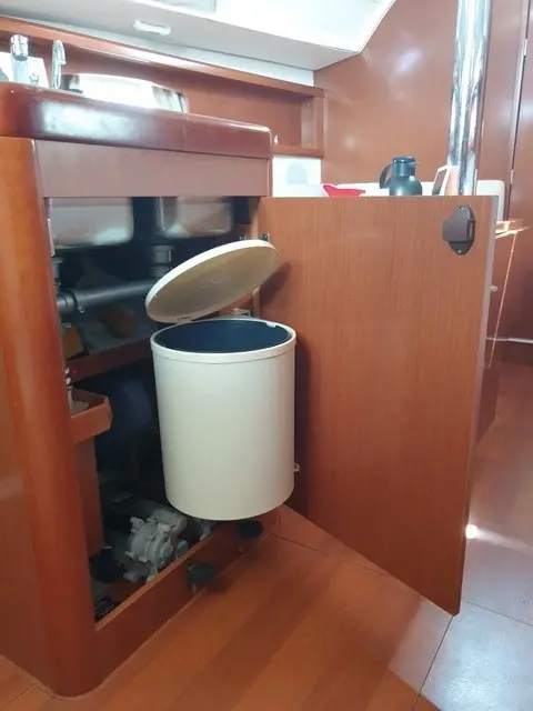 Alquiler de barco en Badalona - Beneteau Oceanics 31 image 6
