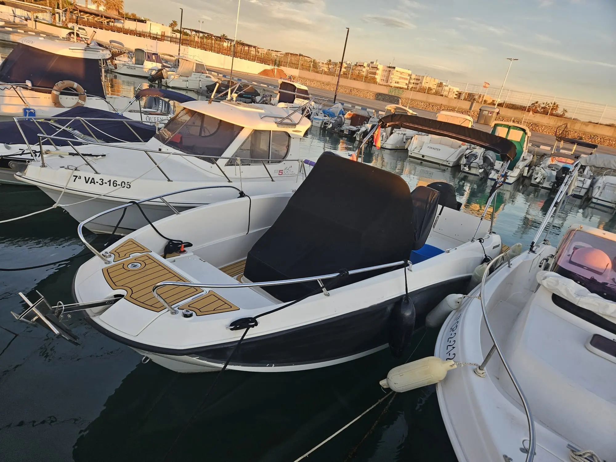 Alquiler de barco en JAVEA - QUICKSILVER 605 OPEN image 5