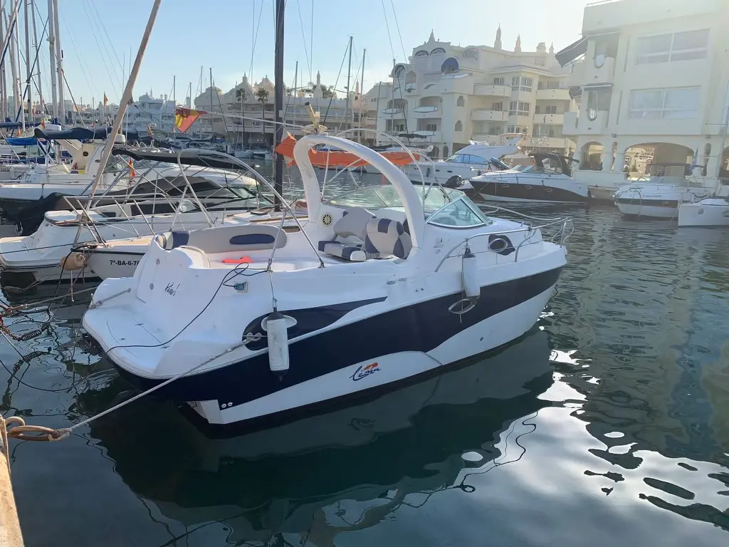 Alquiler de barco en ¿Estás listo para una aventura inolvidable en alta mar? - Lema Gold II image 2