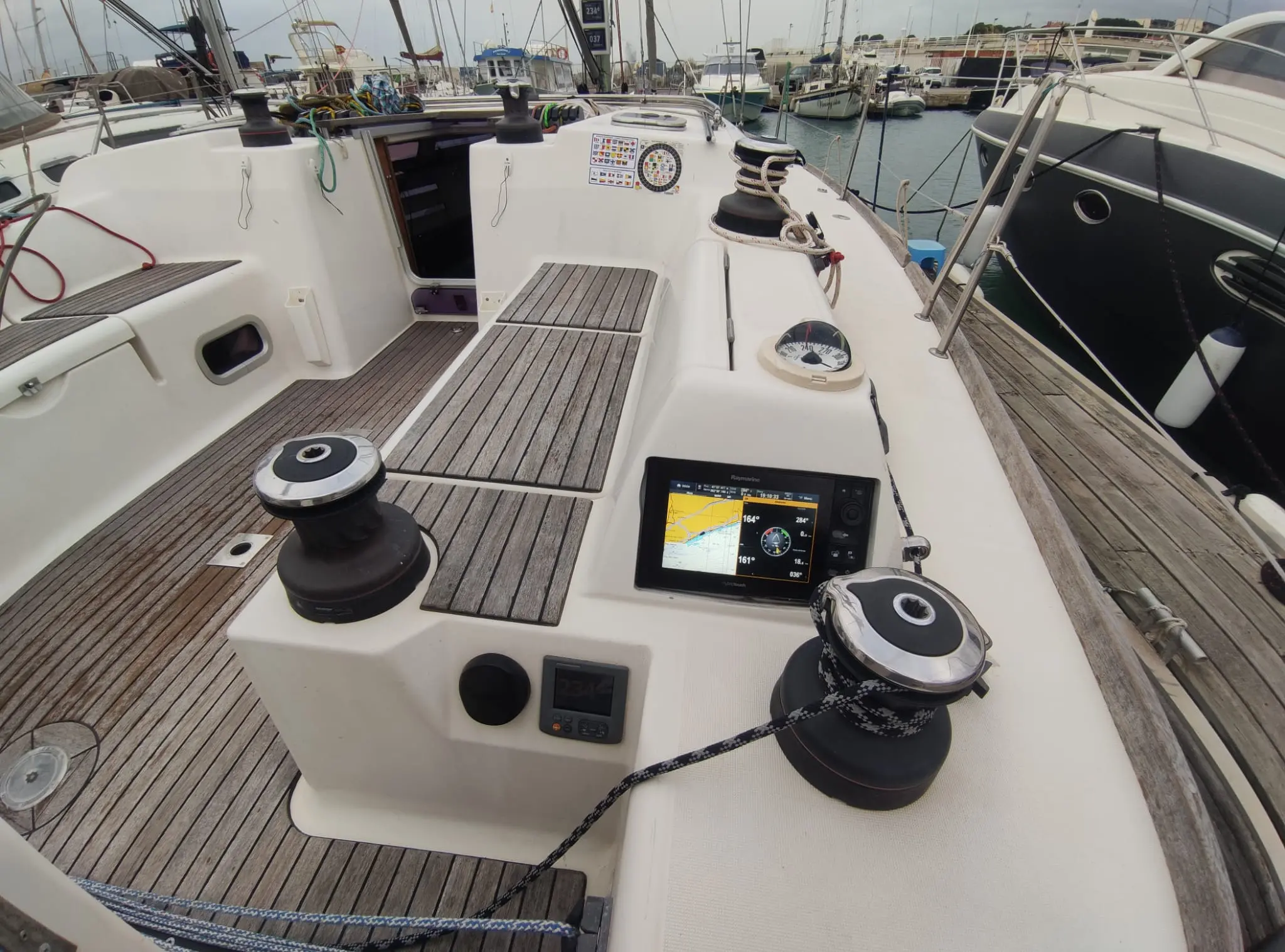 Alquiler de barco en Velero - Dufour 40E image 9