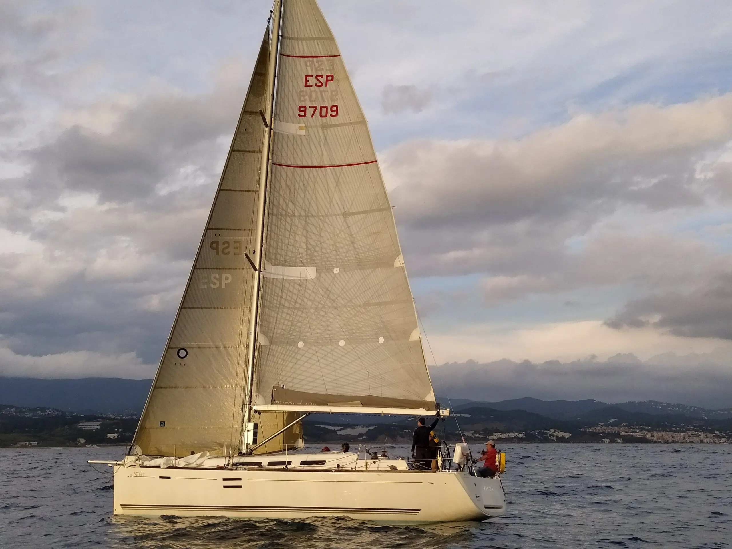 Alquiler de barco en Velero - Dufour 40E image 1