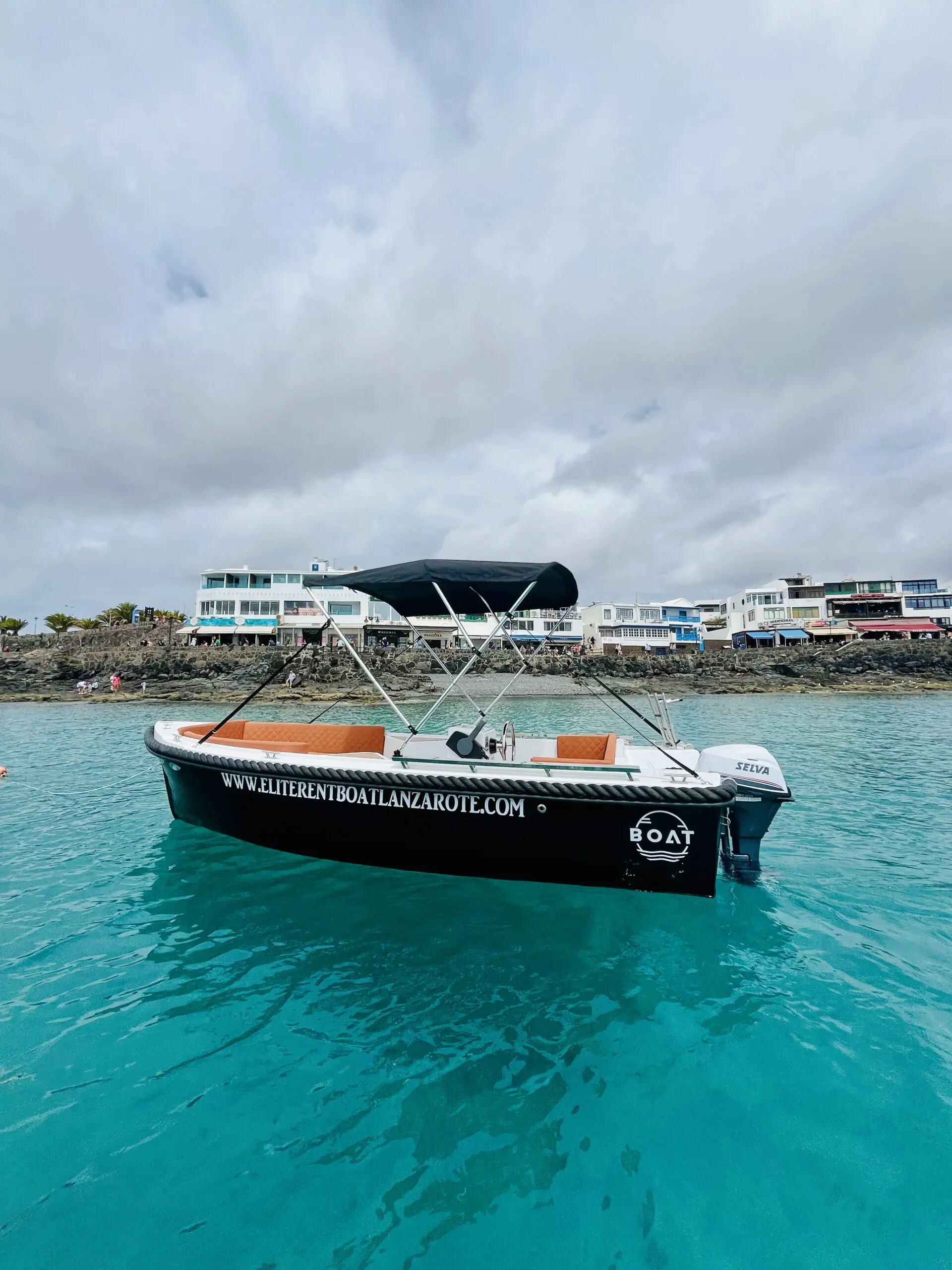 Alquiler de barco en puerto de playa blanca - Silver Yacth 495 image 7