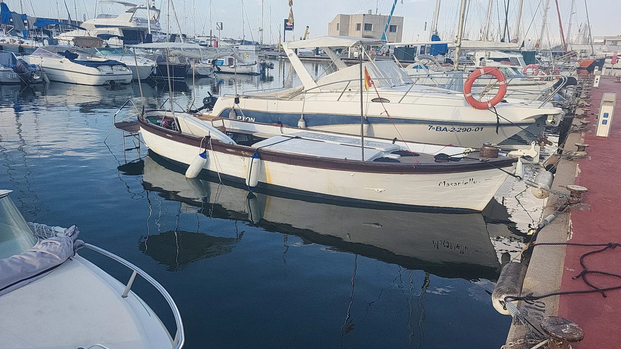 Alquiler de barco en Paseos en barco tradicional para familias y amigos. - Maresca Gozzo Sorrentino image 1