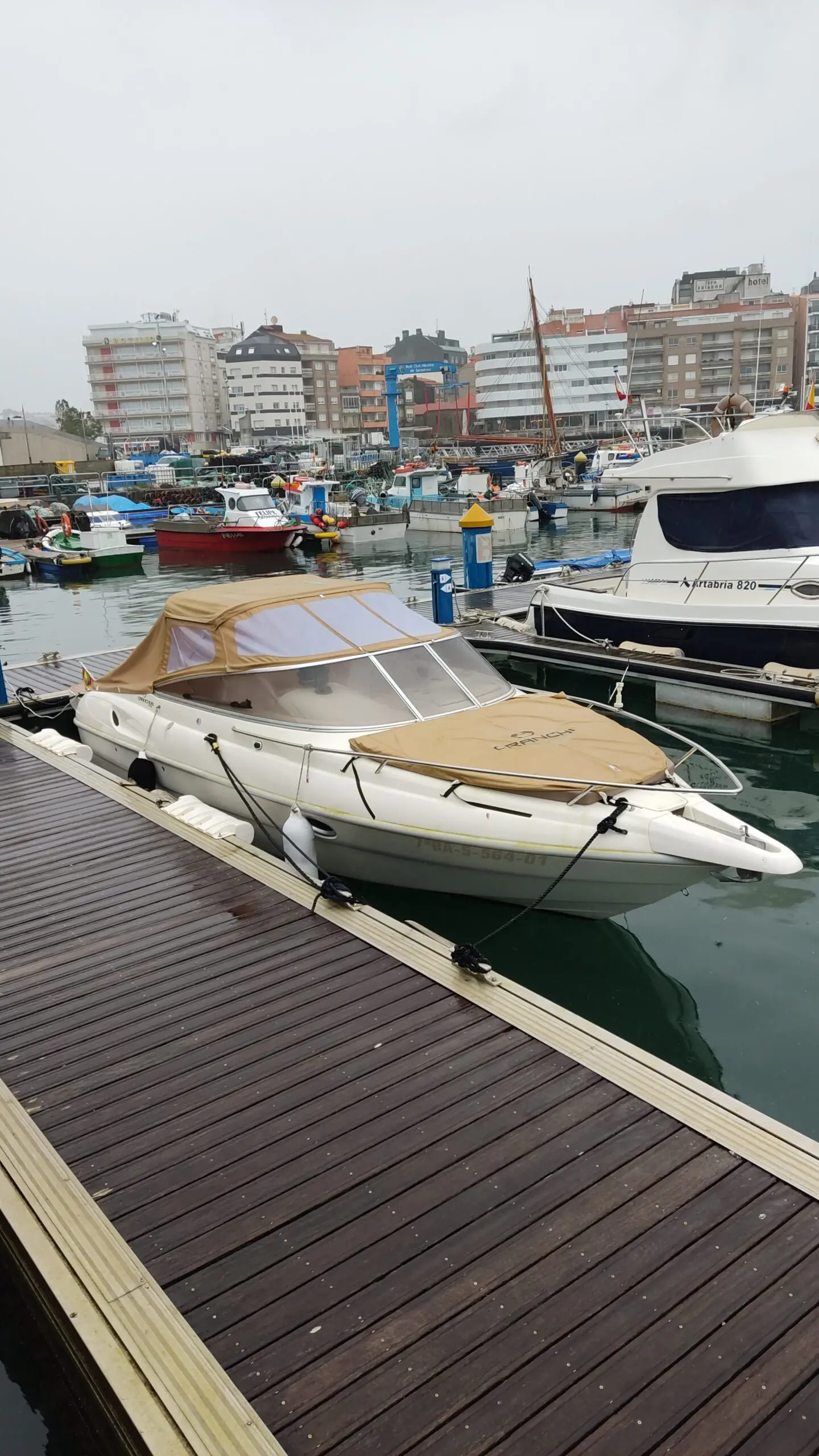 Alquiler de barco en Puerto deportivo Sanxenxo - Cranchi Turchesse24 image 7