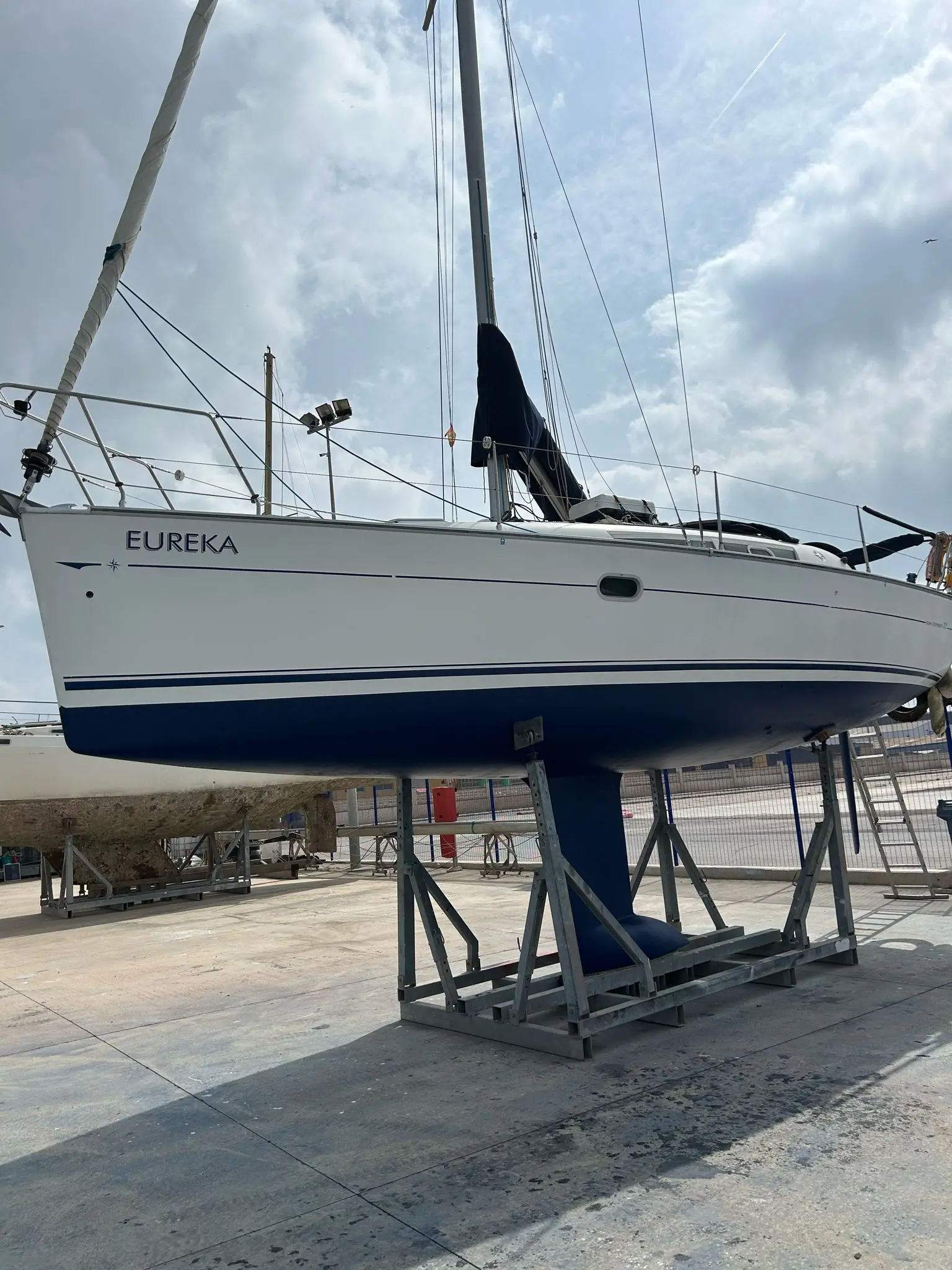 Alquiler de barco en marina port castelló - Chantiers Jeanneau Sun Odyssey 321 (New) image 6