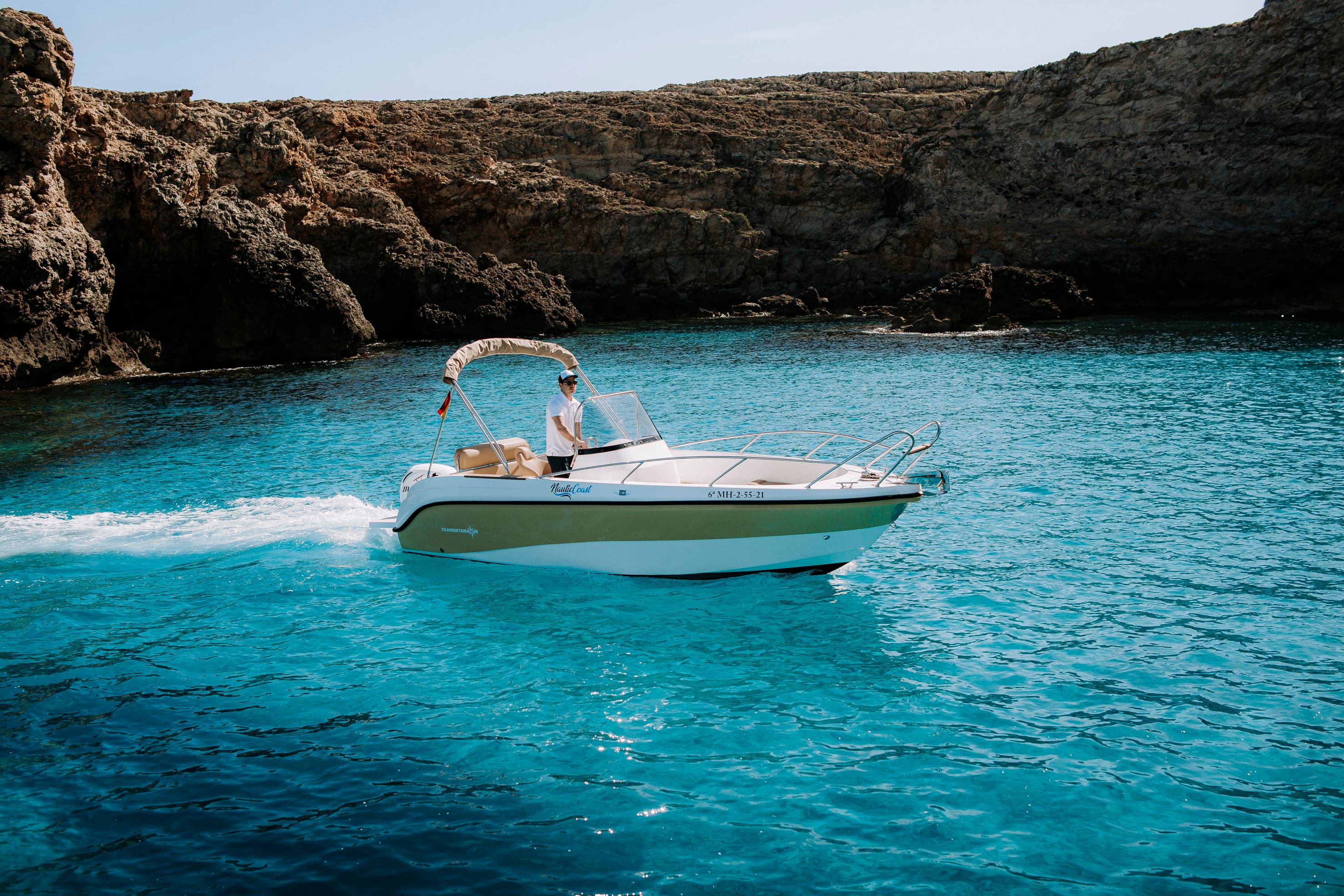 Explora el mar en Menorca image 8