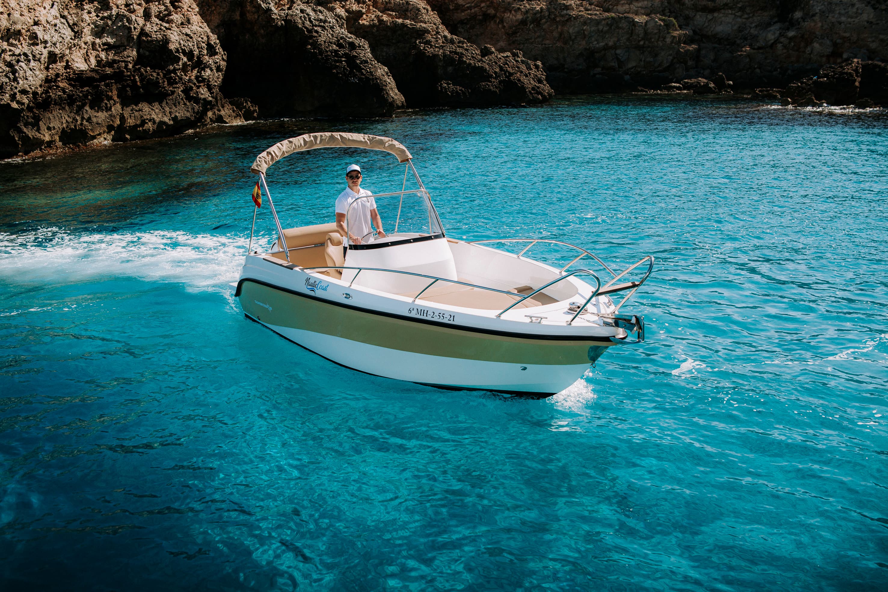 Explora el mar en Menorca image 9
