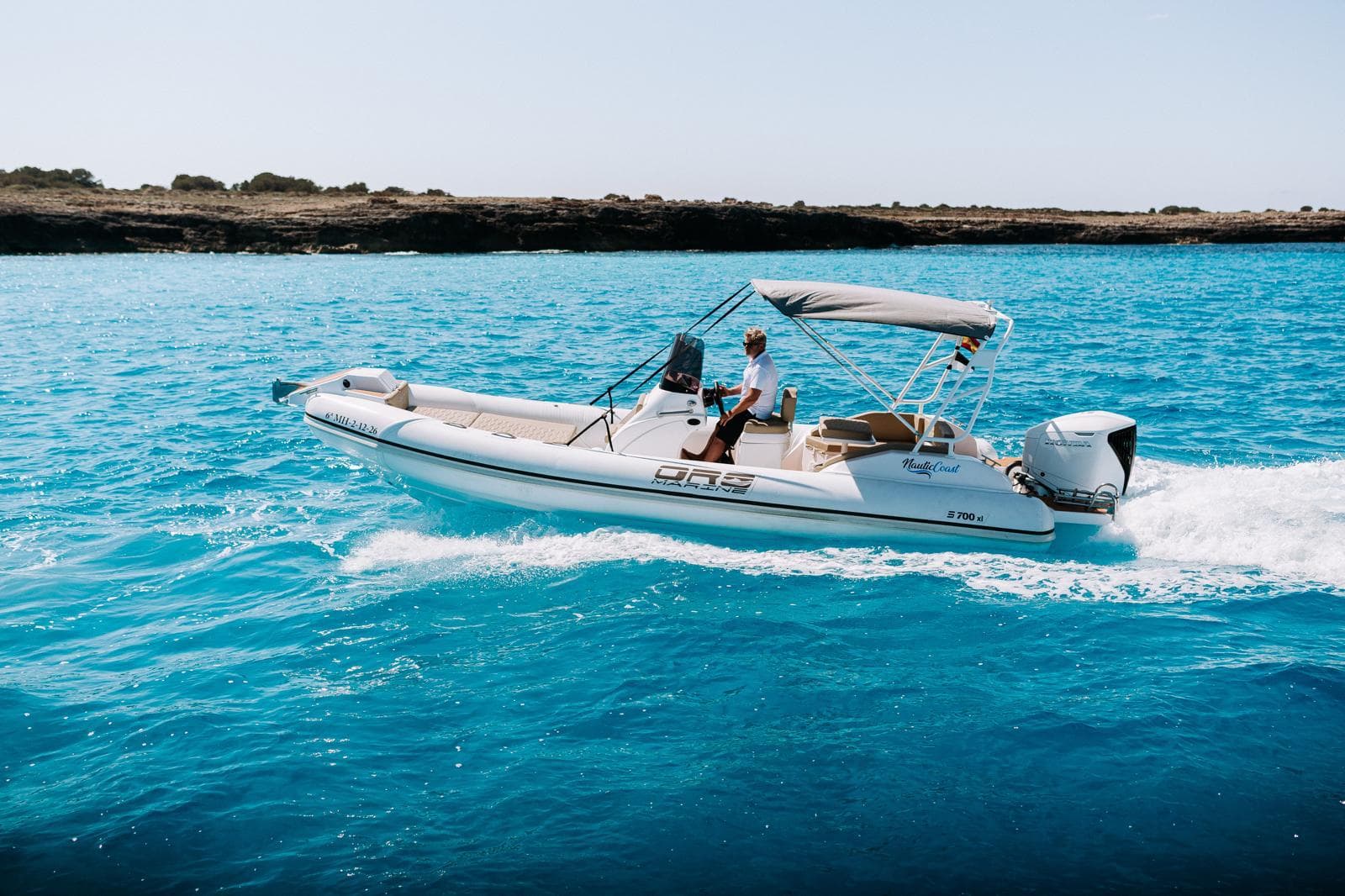 Disfruta Menorca a bordo de Hispania image 1