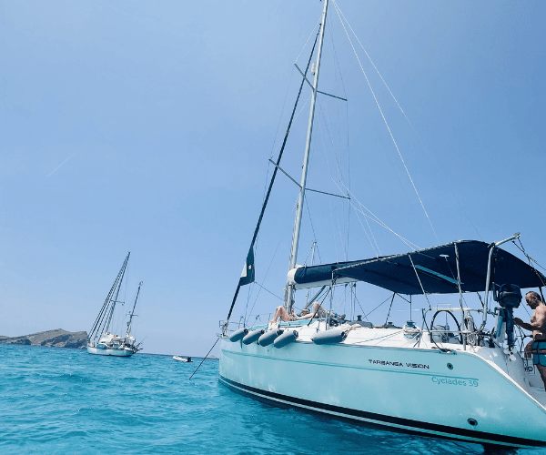 Disfruta de una excursión en velero privado a la Isla de Tabarca image 2
