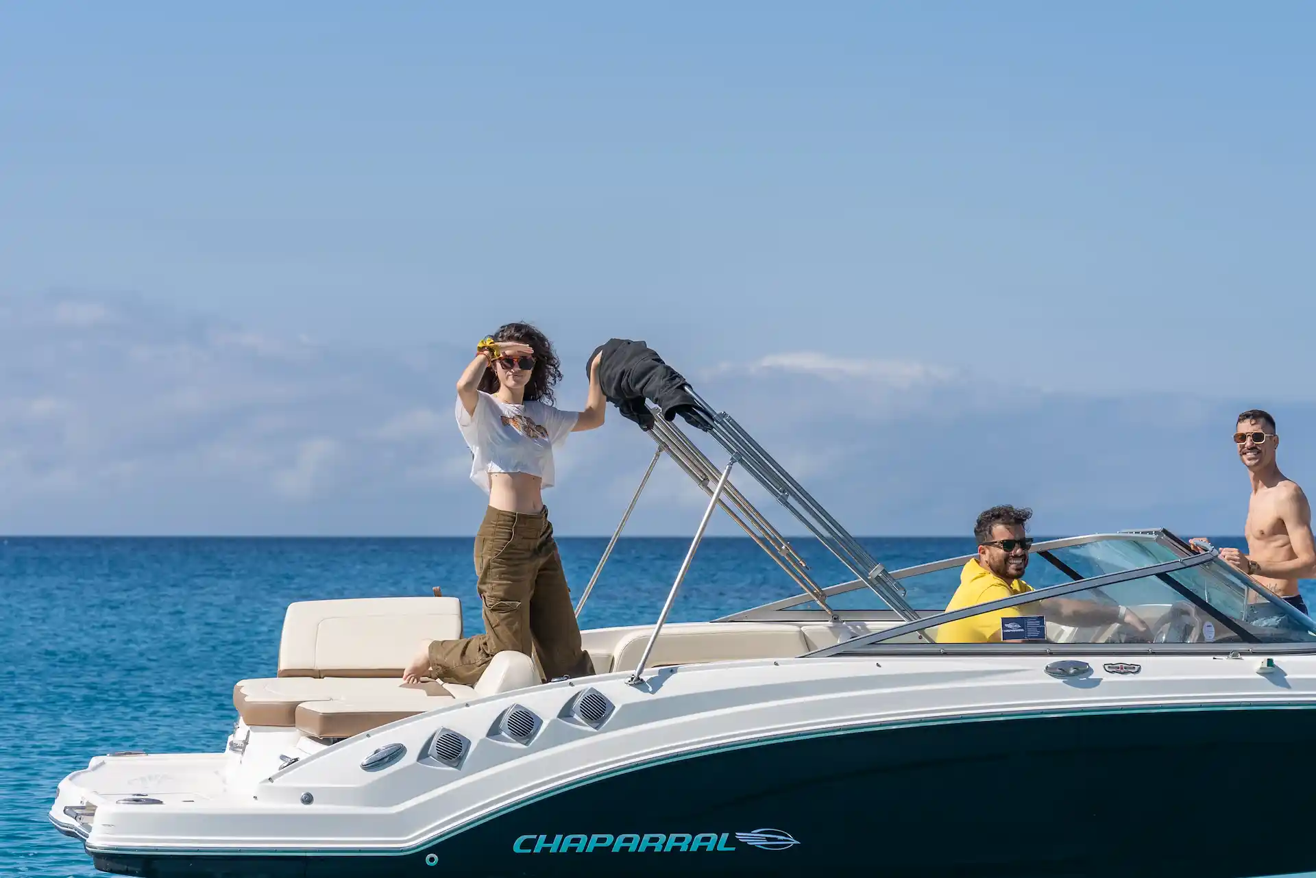 Ibiza a bordo de Chaparral 246 SSI image 8