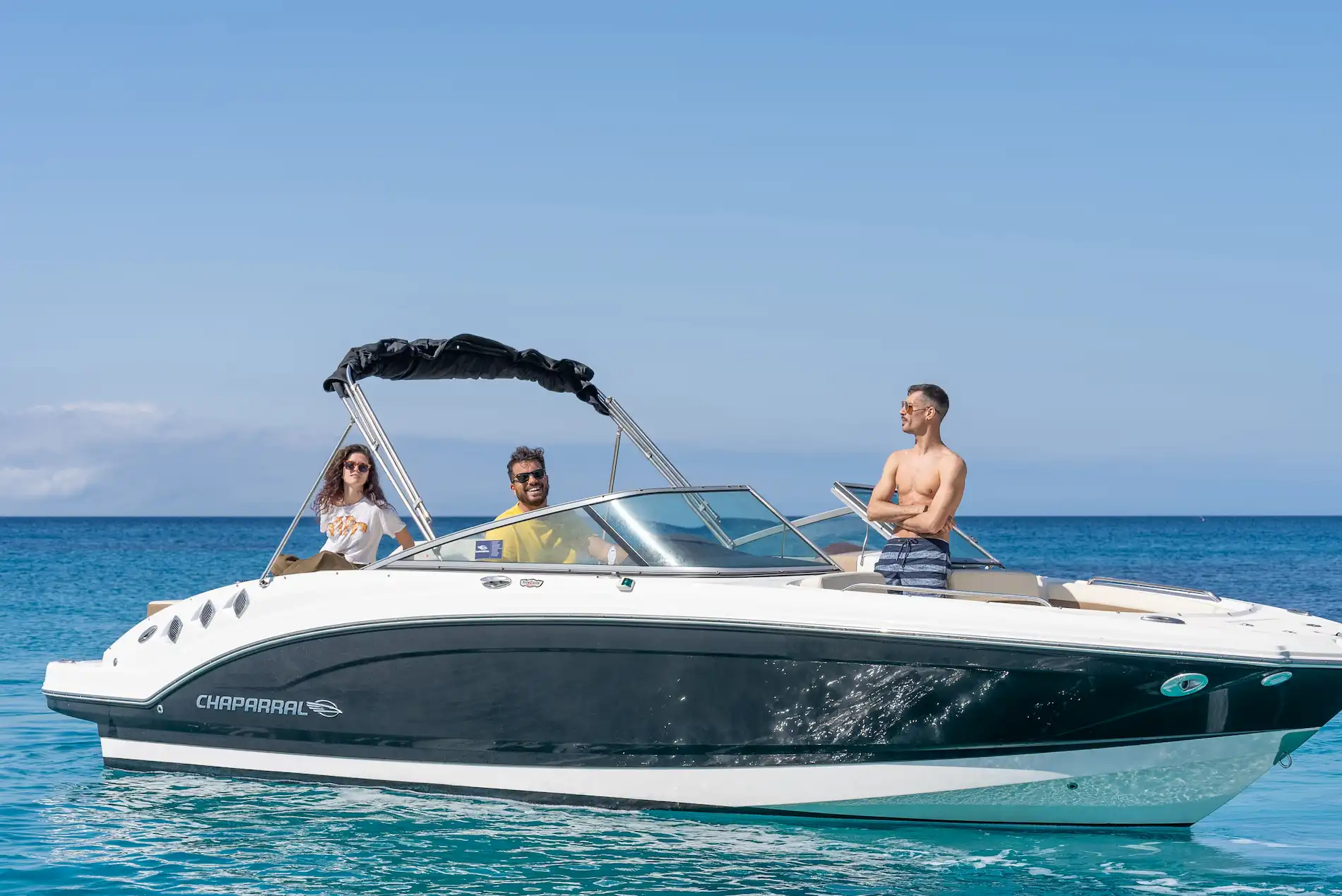 Ibiza a bordo de Chaparral 246 SSI image 7