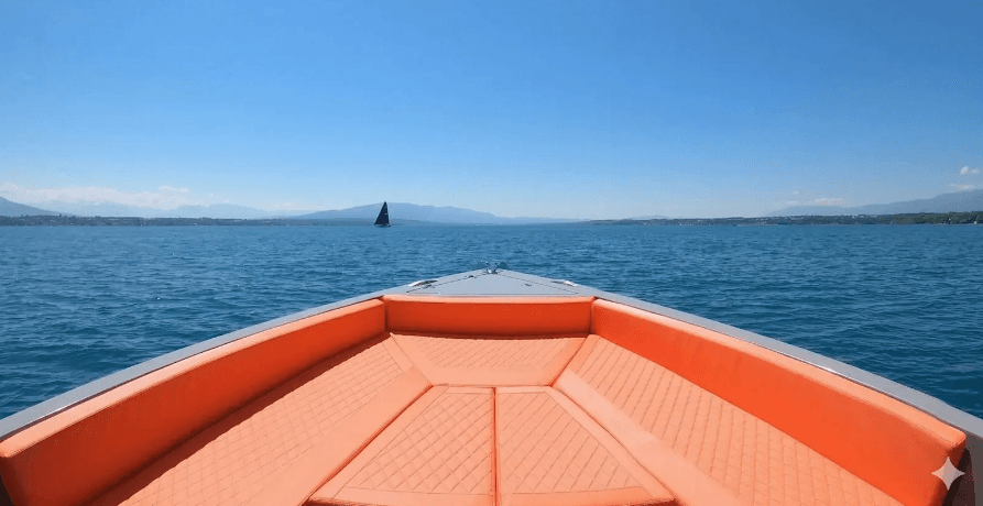 De Antonio D28 en Ibiza – Little Moana | Charter Premium con Capitán image 7