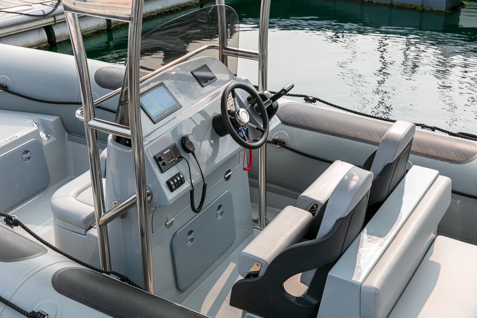 Recorre la costa y las rías gallegas en una FOG Vanguard 760 image 8