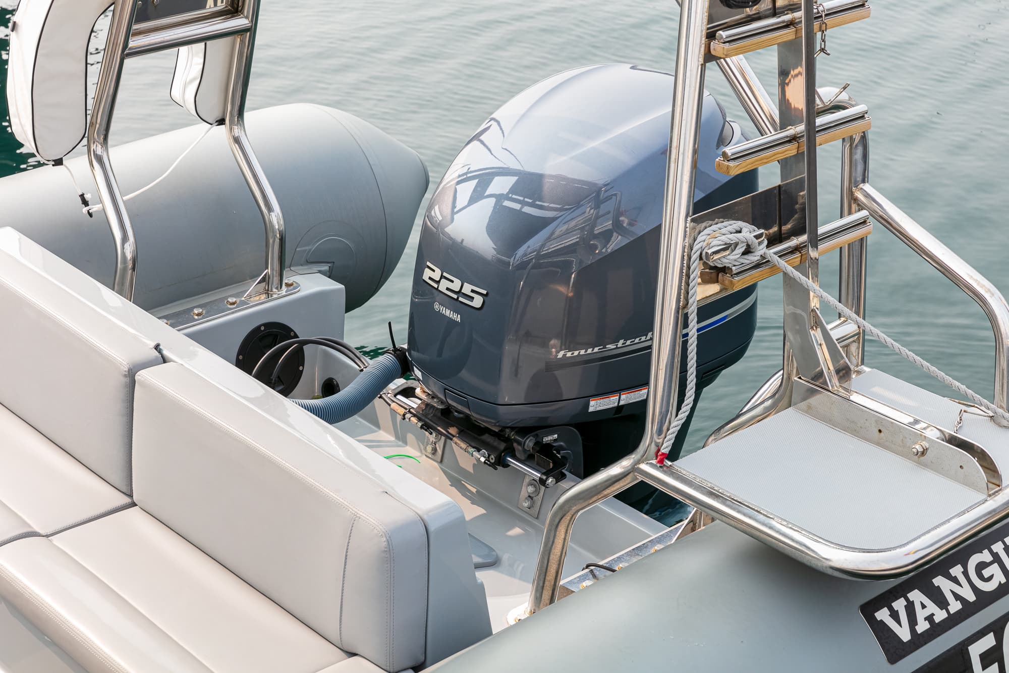 Recorre la costa y las rías gallegas en una FOG Vanguard 760 image 9