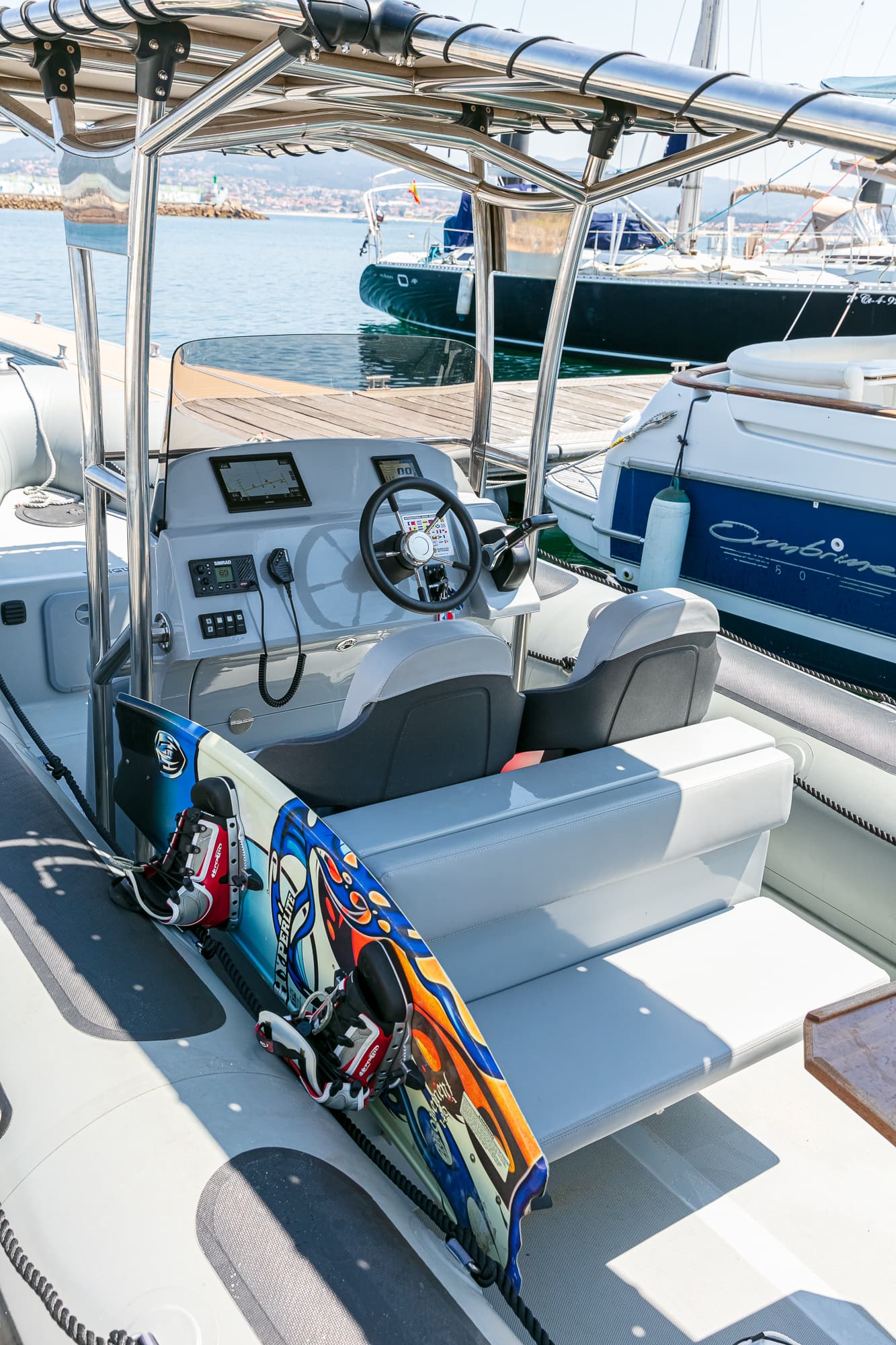 Recorre la costa y las rías gallegas en una FOG Vanguard 760 image 5