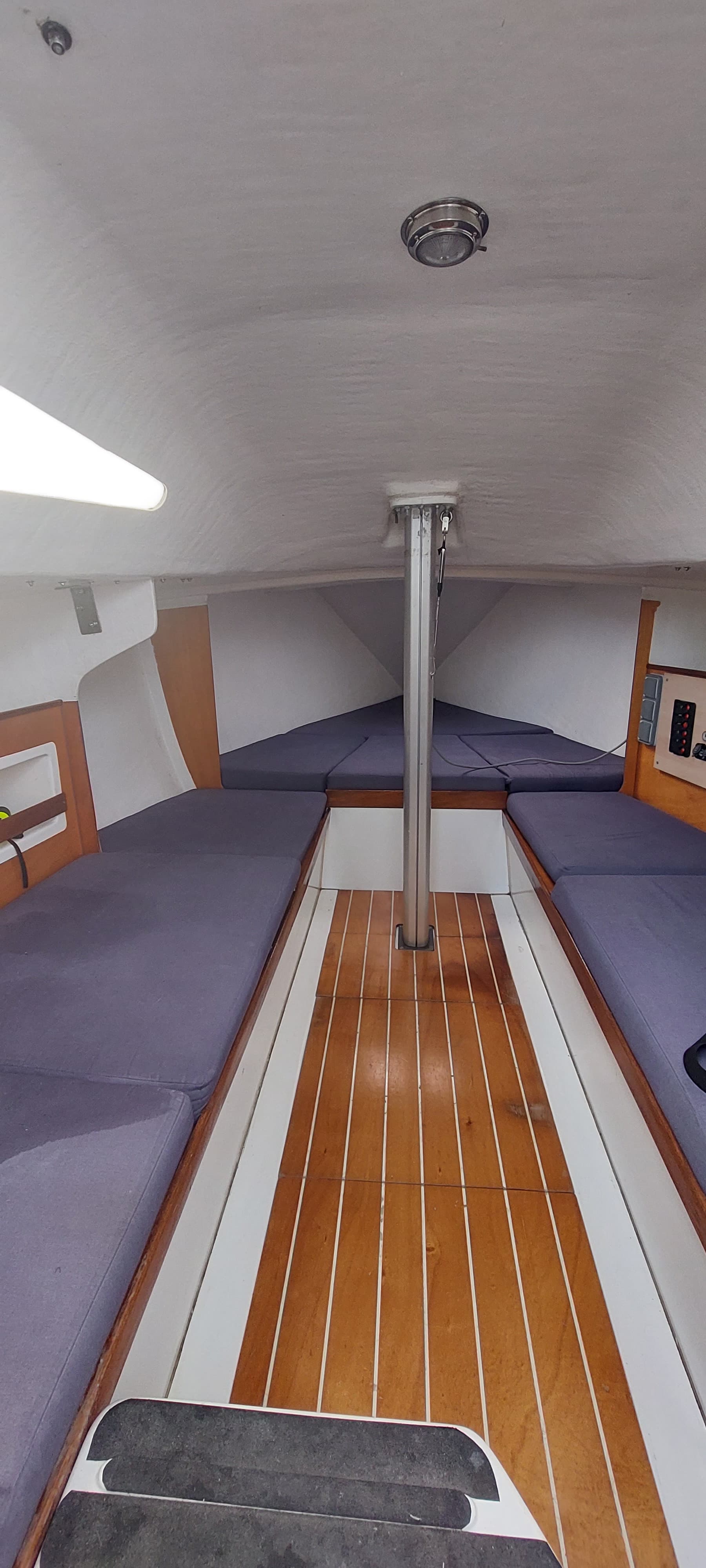 Velero Yatlant 24 image 2