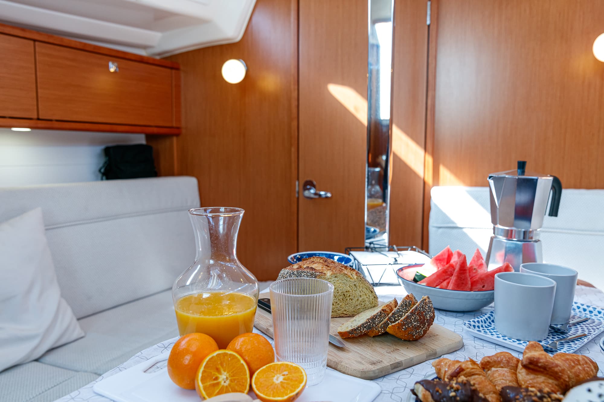 Bavaria 34 image 6