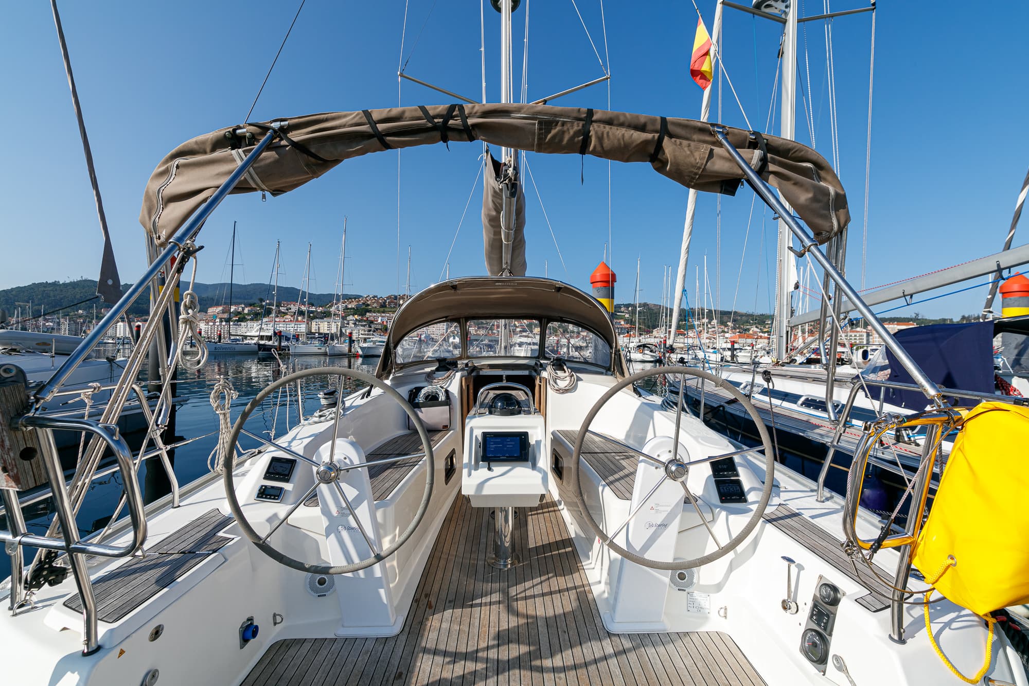 Bavaria 34 image 1