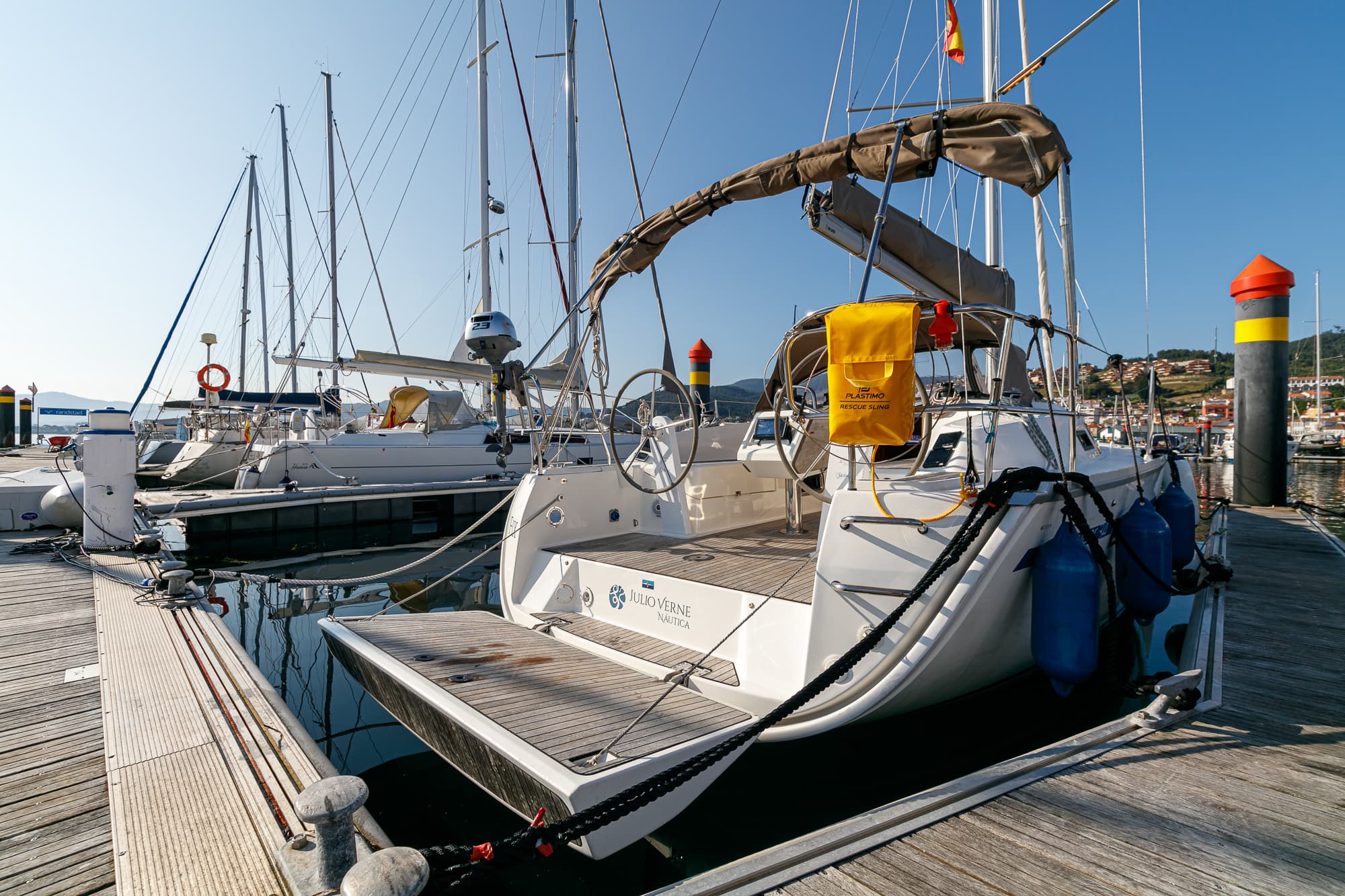 Bavaria 34 image 3