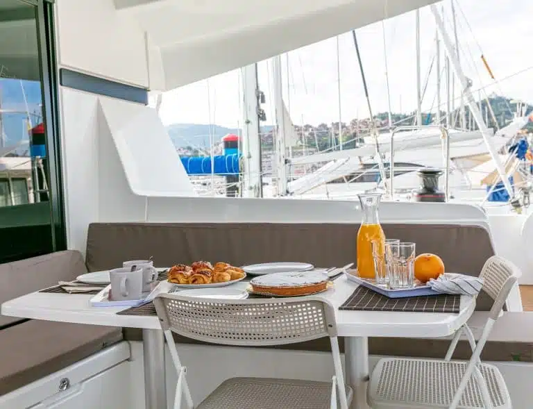 Catamarán Lagoon 42 image 5