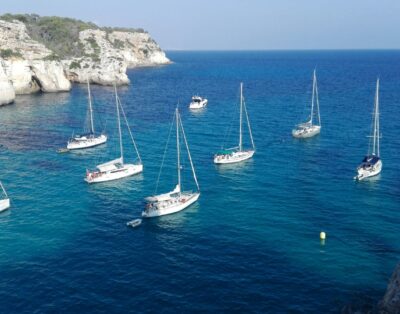 Velero de 12 mts. con patrón para travesías de uno o varios días por costa peninsular o Baleares